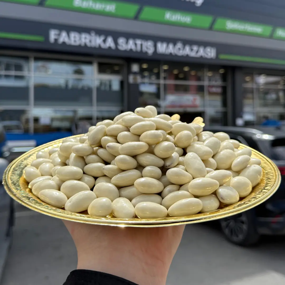 Çikolatalı Badem Draje Fildişili