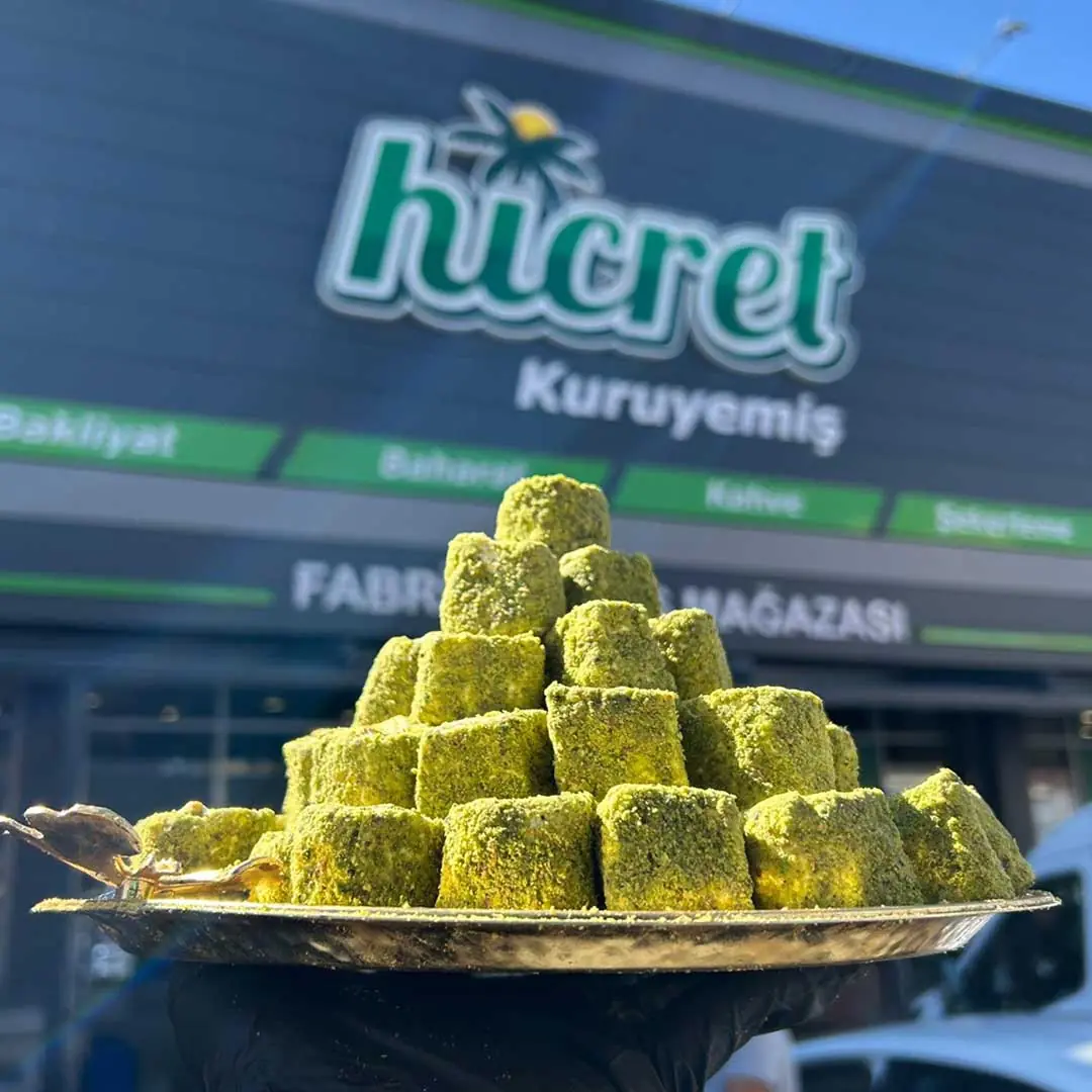 Antep Fıstıklı Sütlü Burma