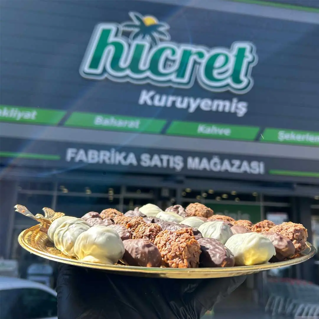 Çikotalı Bademli Hurma
